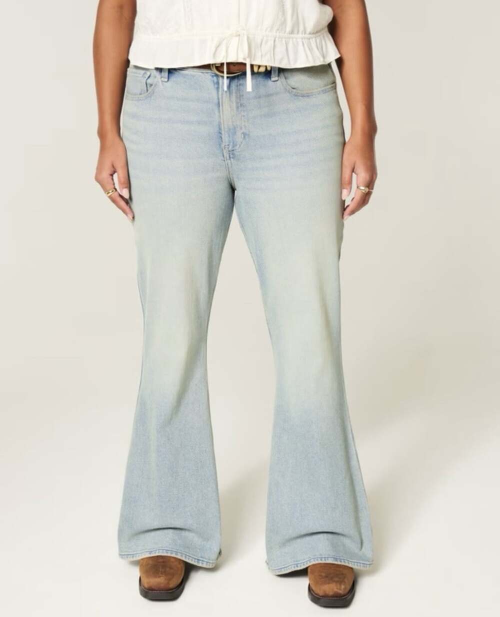 Hollister Women’s High-Rise Light Wash Star Pocket Flare Jeans, NEW WITH TAGS 8R - Picture 2 of 14